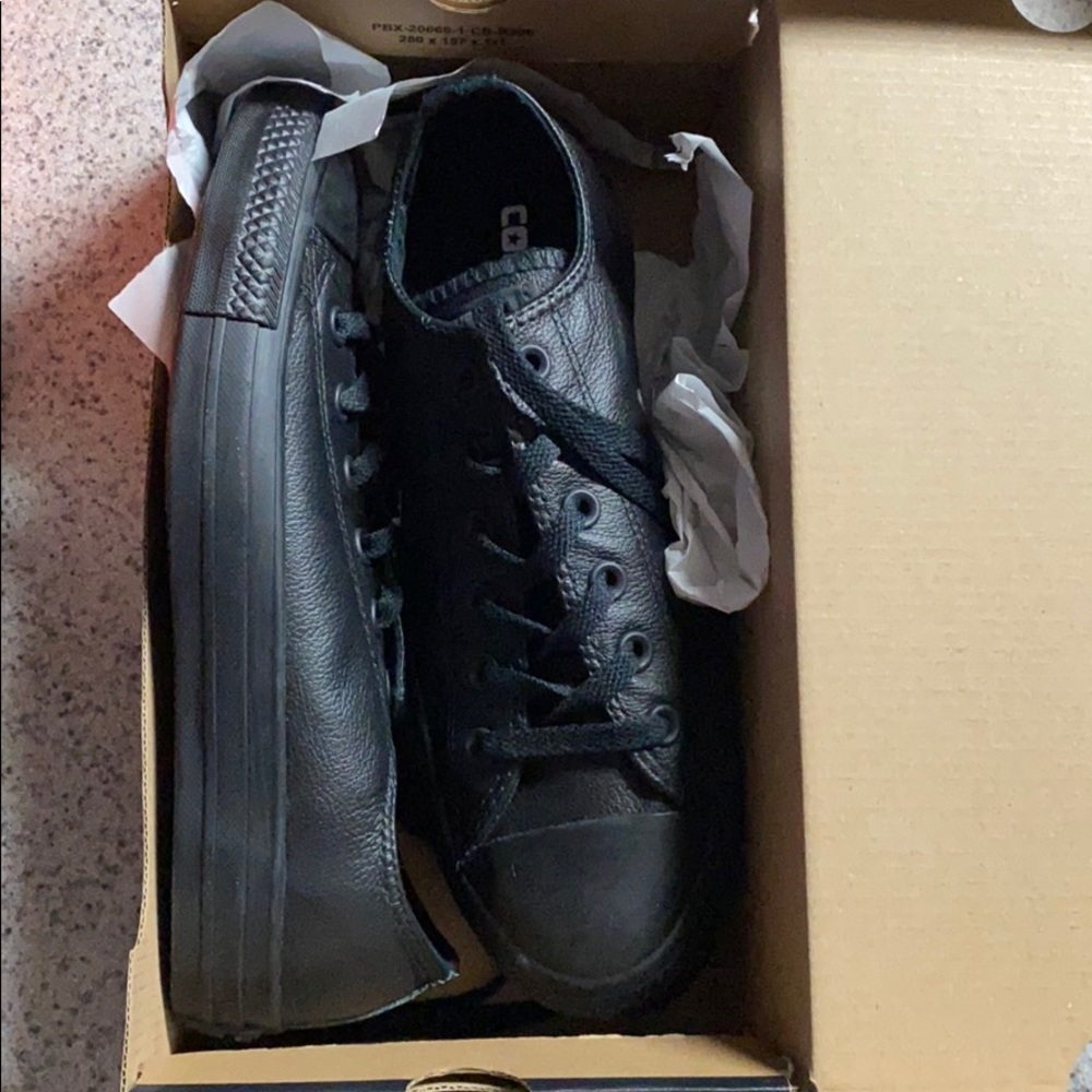 BNIB Unisex Converse